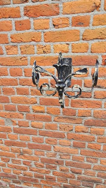 Smeedijzeren Plantenrek voor bloembakken van 22 cm. lang beschikbaar voor biedingen