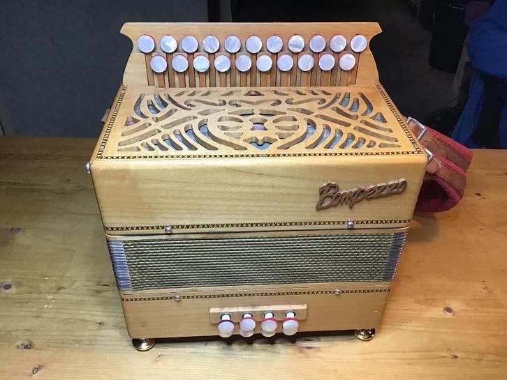 Italiaanse trekzak GC, 3-korige tweerijer., Muziek en Instrumenten, Accordeons, Gebruikt, Overige formaten, Overige merken, Met koffer