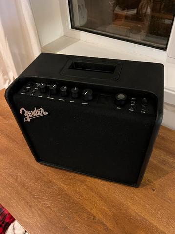 Fender Mustang LT25 combo versterker beschikbaar voor biedingen