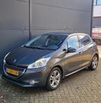 Peugeot 208 1.2 VTi Allure Panoramadak Lmv Cruise Nap, Auto's, Voorwielaandrijving, Euro 5, Stof, Gebruikt