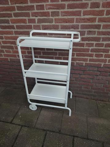Ikea Sunnersta keuken trolly beschikbaar voor biedingen