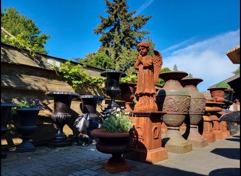 Gietijzeren tuinvazen tuinvaas bloempot bloembak op sokkel, Tuin en Terras, Tuinvazen, Nieuw, Ophalen