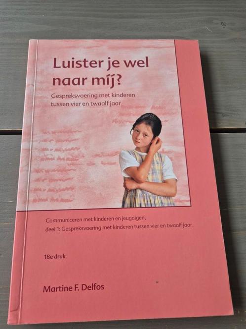 Martine Delfos - Luister je wel naar mij?, Boeken, Wetenschap, Zo goed als nieuw, Ophalen of Verzenden