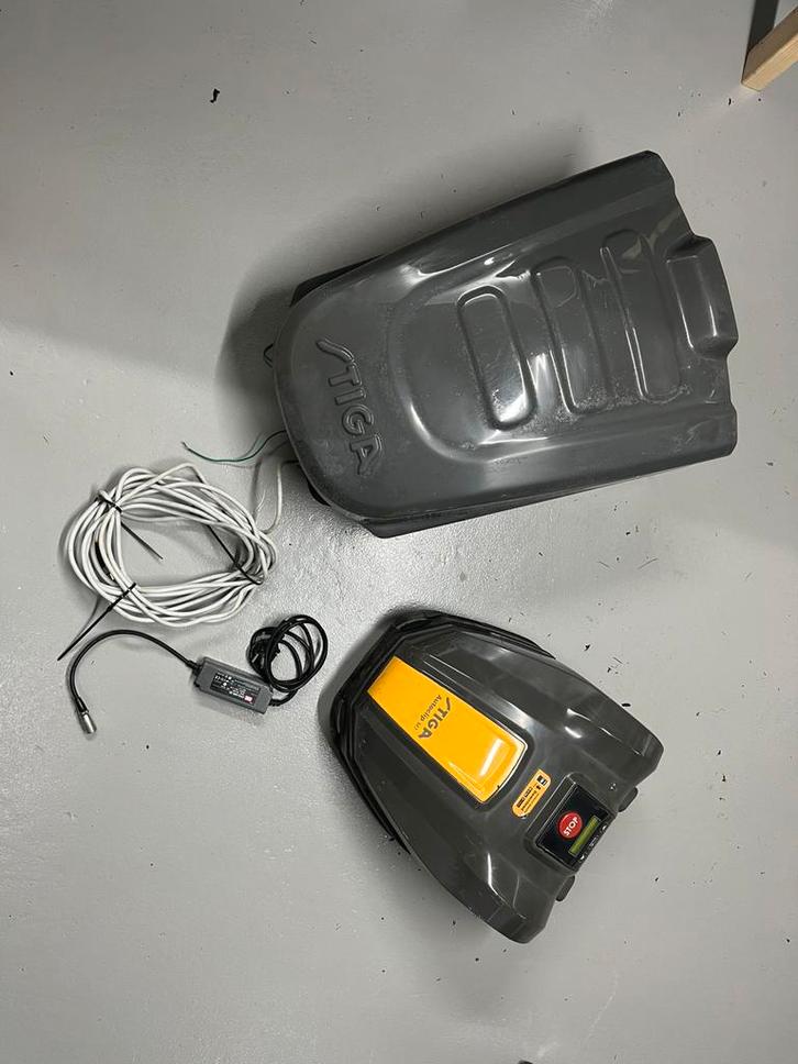Stiga Autoclip M7 (2x nieuwe 3.4Ah accu), Tuin en Terras, Robotmaaiers, Zo goed als nieuw, Ophalen of Verzenden