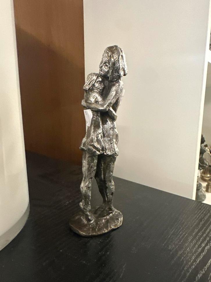 Knuffelend Moeder & Dochter Beeldje, Antiek en Kunst, Kunst | Beelden en Houtsnijwerken, Ophalen