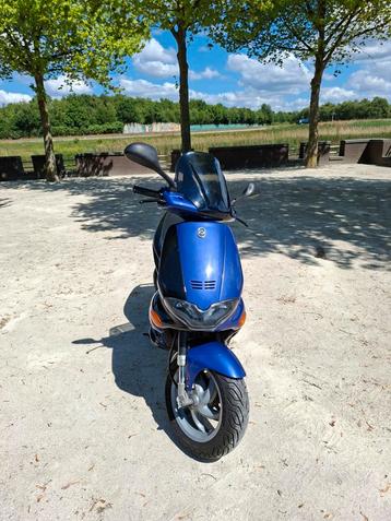 Spuitbussen gilera runner violet paars beschikbaar voor biedingen
