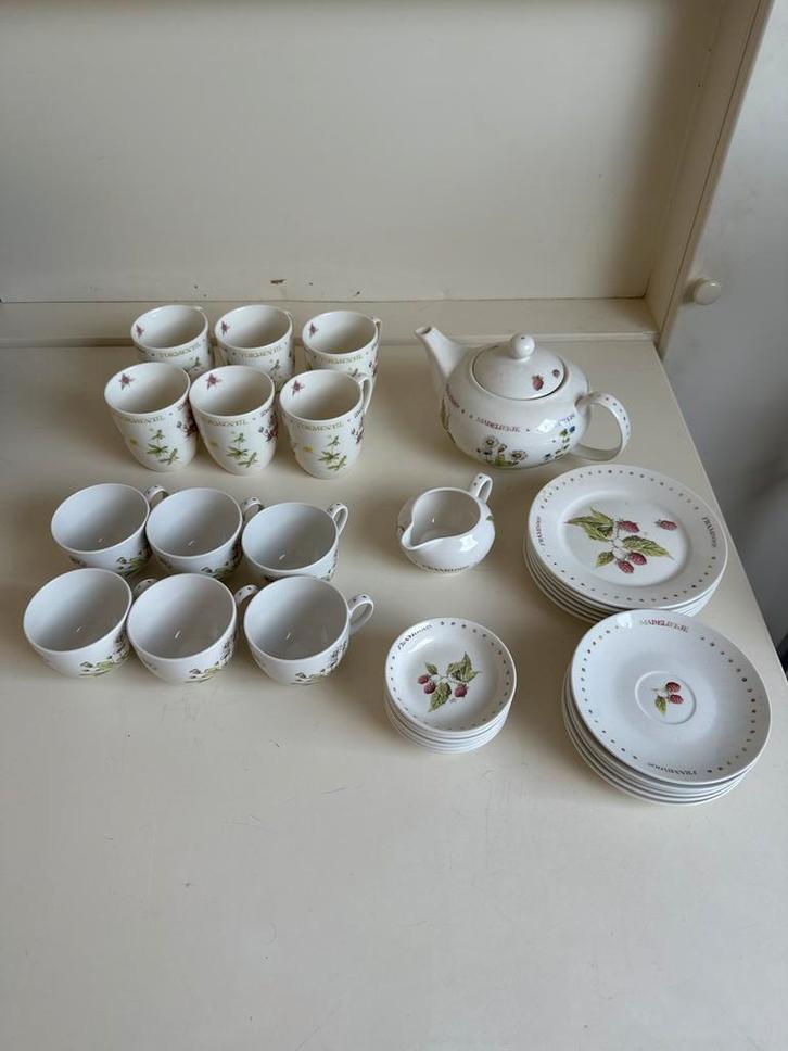 Marjolein Bastin Wildflowers Servies Compleet nieuw, Huis en Inrichting, Keuken | Servies, Kop(pen) en/of Schotel(s), Overige stijlen