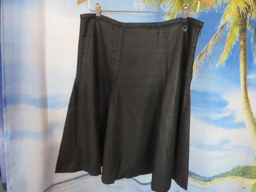 Zwarte rok mt 40 Skunkfunk klokkend en gecoat lyocell stof, Kleding | Dames, Rokken, Gedragen, Maat 38/40 (M), Zwart, Boven de knie