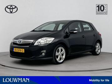 Toyota Auris 1.8 Full Hybrid Dynamic | Navigatie | achterrui beschikbaar voor biedingen