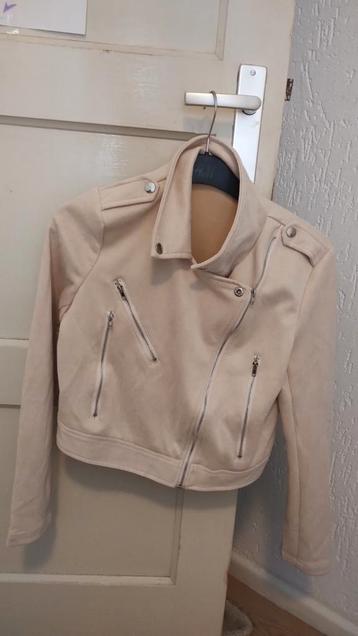 Lente/zomerjasje beige beschikbaar voor biedingen