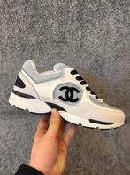 Channel Sneakers Maat 43 - Zo goed als nieuw, Kleding | Dames, Schoenen, Ophalen of Verzenden, Zo goed als nieuw, Wit, Sneakers of Gympen