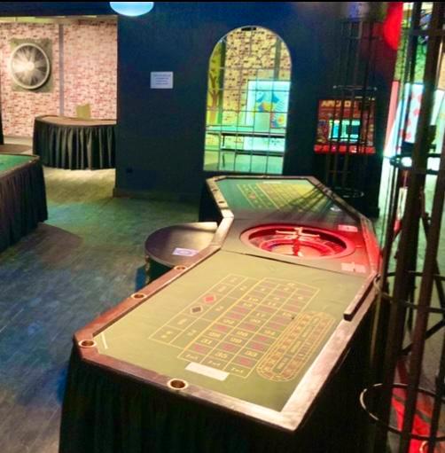 Oude professionele roulette groot formaat in hout en messing, Verzamelen, Automaten | Gokkasten en Fruitautomaten, Gebruikt, Overige munten