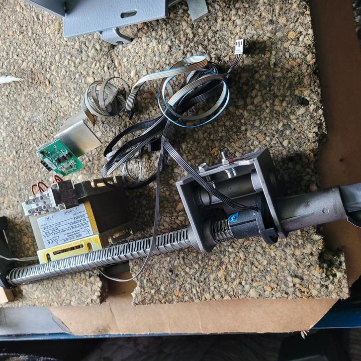 Balanceermachine balanceer apparaat onderdelen Ravaglioli, Auto diversen, Autogereedschap, Zo goed als nieuw, Ophalen of Verzenden