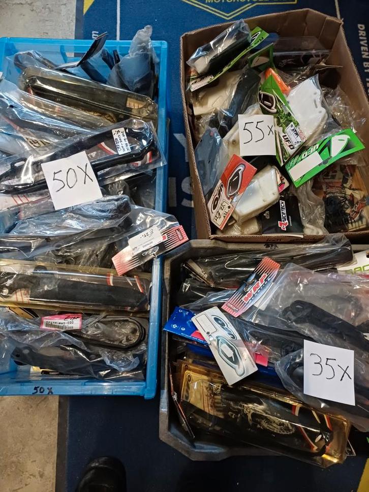 Nieuwe partij ketting protectie/slepers crossmotoren, Motoren, Onderdelen | Overige, Ophalen