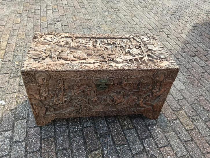 Dekenkist met Houtsnijwerk, Antiek en Kunst, Antiek | Meubels | Kasten, Ophalen