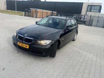 BMW 3-Serie 2.0 318 I Touring 2007 Zwart beschikbaar voor biedingen