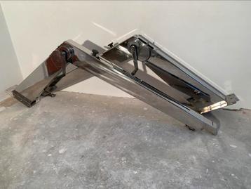 Set zware RVS Simpson davits beschikbaar voor biedingen
