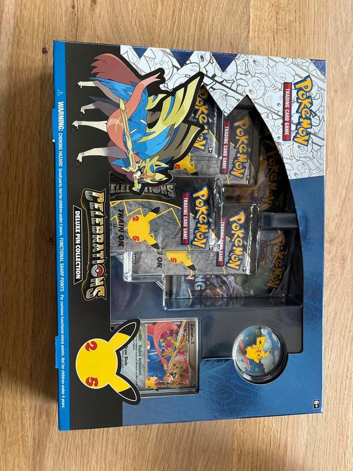 Pokémon Celebrations Deluxe Pin Collection Nieuw, Hobby en Vrije tijd, Verzamelkaartspellen | Pokémon, Nieuw, Overige typen, Ophalen of Verzenden