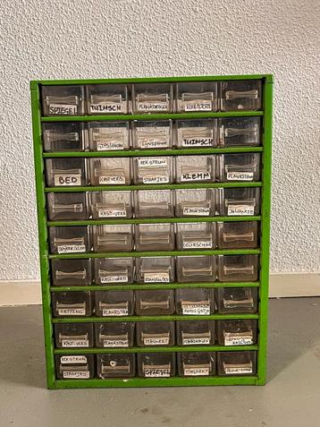 Vintage metalen ladekast – 30 lades beschikbaar voor biedingen