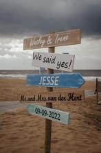 Wegwijzers Bruiloft / Bruiloft decoratie, Ophalen of Verzenden, Zo goed als nieuw, Versiering, Geboorte of Huwelijk