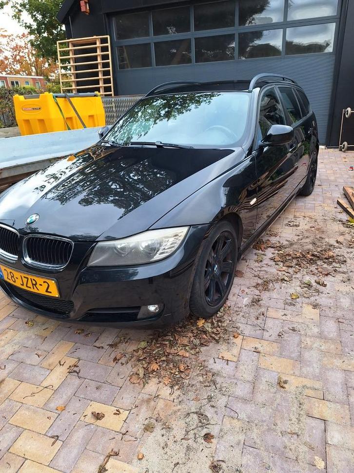 BMW 3-Serie 2.0 I 320 Touring 125KW AUT 2009 Zwart, Auto's, BMW, Particulier, 3-Serie, Benzine, B, Stationwagon, Automaat, Origineel Nederlands