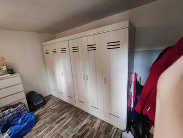 Gangkasten/kledingkasten (gratis ophalen) beschikbaar voor biedingen