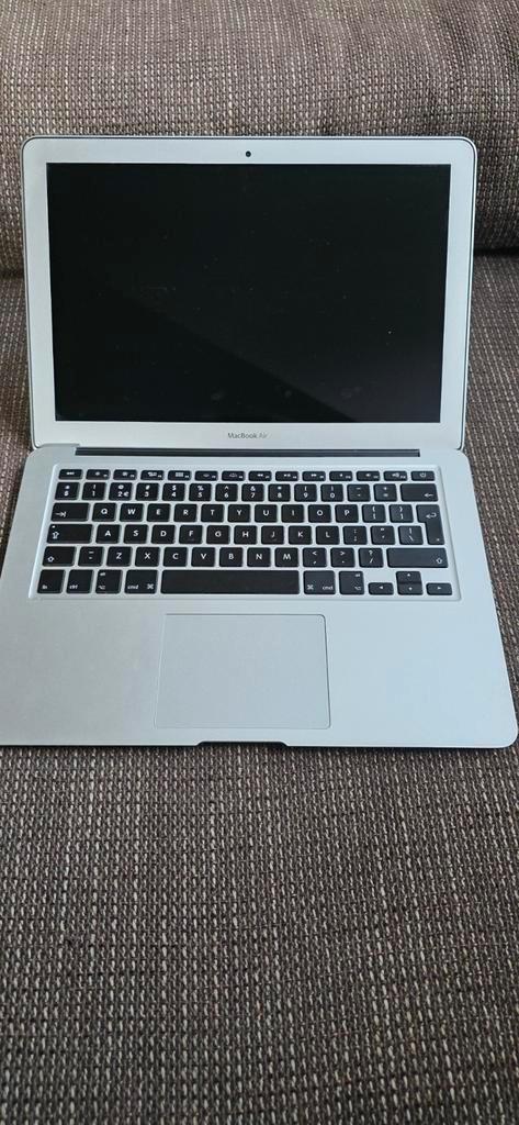 MacBook Air 13" (A1466, 2015), Computers en Software, Apple Macbooks, Gebruikt, MacBook Air, 13 inch, Minder dan 2 Ghz, 256 GB