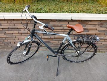 Herenfiets - 8 versnellingen - Goede banden beschikbaar voor biedingen