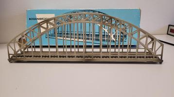 Märklin 7163 klassieke metalen boogbrug beschikbaar voor biedingen