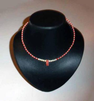 Ketting Bloedkoraal Parels 925 slotje en hanger beschikbaar voor biedingen