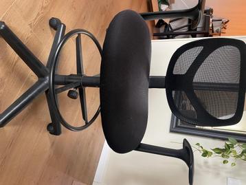 Ergonomische bureaustoel beschikbaar voor biedingen