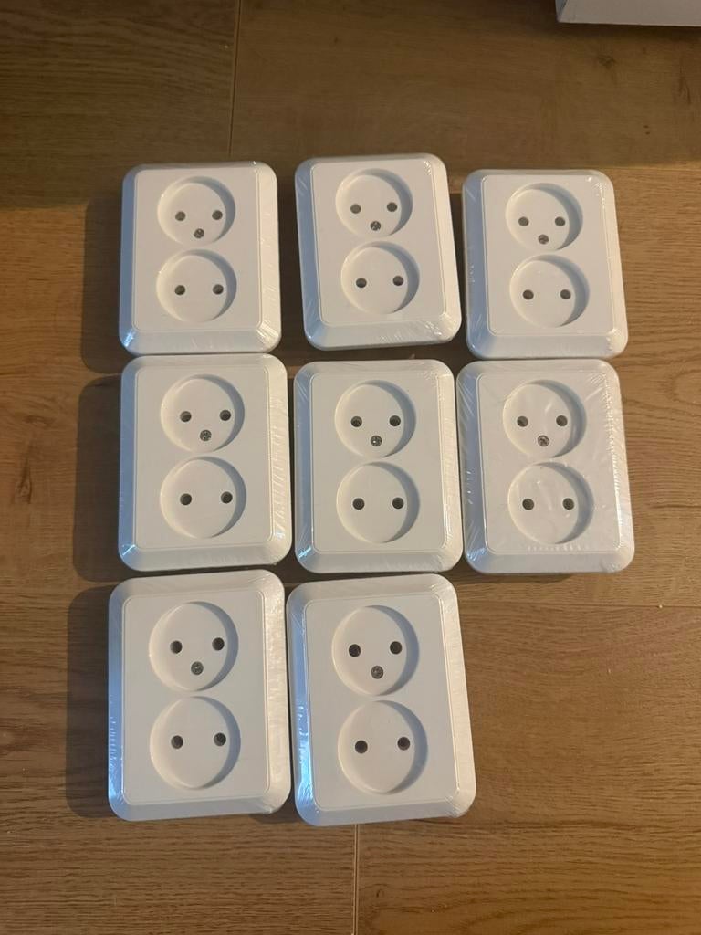 Stopcontact, nieuw!, Ophalen of Verzenden, Nieuw, Stopcontact