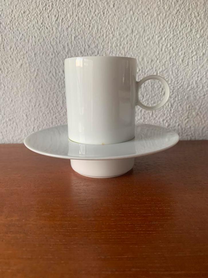 Rosenthal Germany kop en schotels (2) geel en blauw/wit, Huis en Inrichting, Keuken | Servies, Zo goed als nieuw, Kop(pen) en/of Schotel(s)