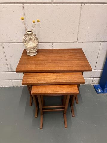 3 vintage nesttafeltjes beschikbaar voor biedingen
