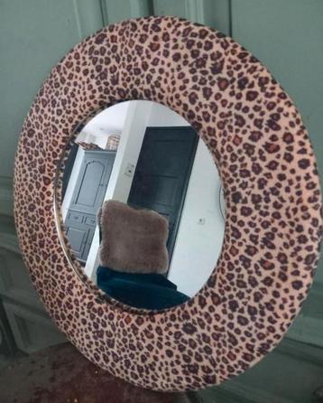 Nieuwe ronde spiegel stof luipaardprint beschikbaar voor biedingen
