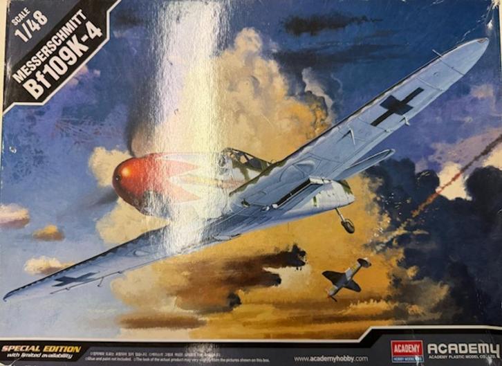 Coelianmodels, Academy, 12228, Bf 109K-4, 1/48, € 16,99, Hobby en Vrije tijd, Modelbouw | Vliegtuigen en Helikopters, Nieuw, Vliegtuig