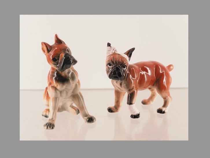 Ter adoptie: twee boxers, zie omschrijving., Verzamelen, Beelden en Beeldjes, Gebruikt, Dier, Ophalen of Verzenden