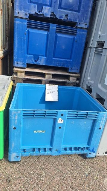 Palletbak, vleesbak accubak kleur blaauw 120 x 100 x 76 cm beschikbaar voor biedingen