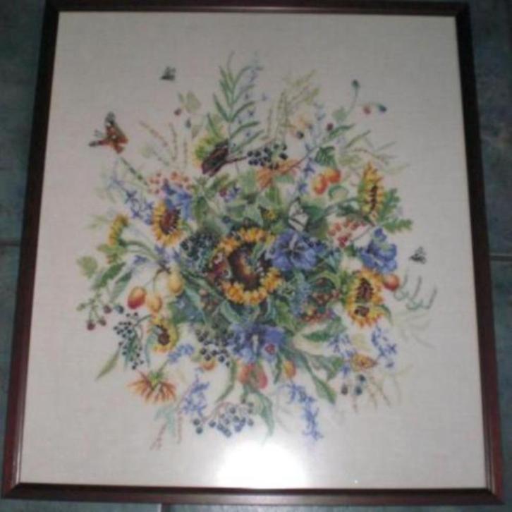 GEBORDUURD BLOEMEN BORDER MET VLINDER *, Huis en Inrichting, Woonaccessoires | Wanddecoraties, Nieuw, Verzenden