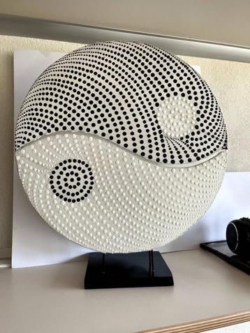 Sfeervolle Ying Yang Dot tafellamp beschikbaar voor biedingen
