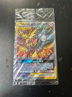 Moltres & Articuno & Zapdos SEALED - SM210, Ophalen of Verzenden, Zo goed als nieuw, Losse kaart, Foil