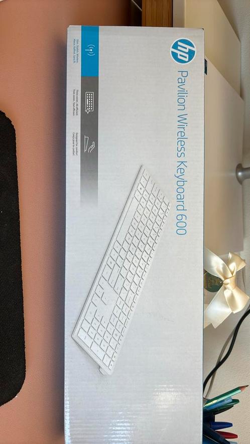 HP Pavilion draadloos toetsenbord 600 wit, Computers en Software, Toetsenborden, Nieuw, Azerty, Draadloos, Ergonomisch, Ophalen of Verzenden