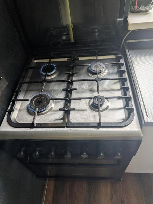 Gasfornuis Atlanta met kip rotatie, Witgoed en Apparatuur, Fornuizen, Gebruikt, Vrijstaand, Gas, 4 kookzones, 45 tot 60 cm, Ophalen