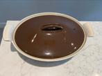 Cousances ovaal 26 cm chocolade bruin in nieuwstaat, Huis en Inrichting, Keuken | Potten en Pannen, Gietijzer, Ophalen of Verzenden
