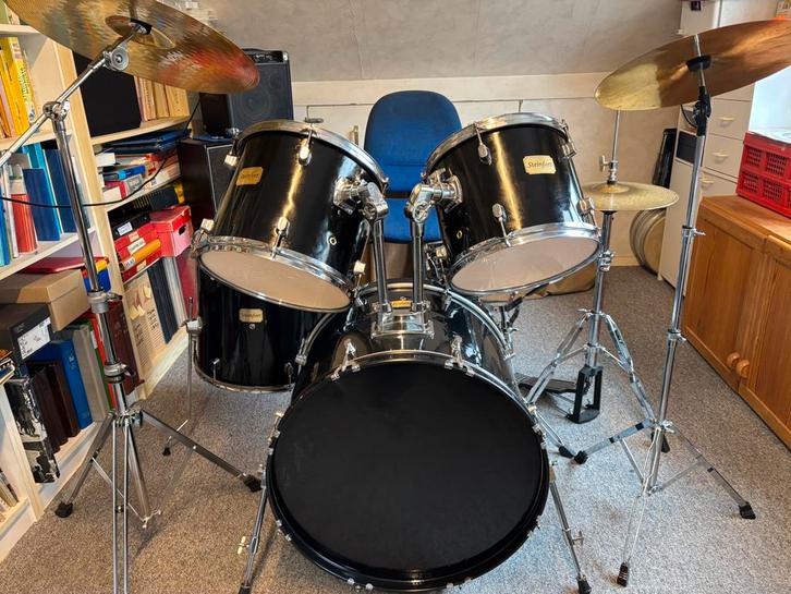 compleet zwart drumstel / opzetten en spelen maar..., Muziek en Instrumenten, Drumstellen en Slagwerk, Zo goed als nieuw, Overige merken