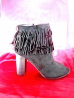 Suede enkellaarsje hoge hak off toe met franjes mt. 38, Ophalen, Salin, Zwart, Lage of Enkellaarzen