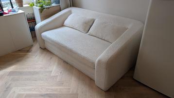 Sklum Dalila 2-zits slaapbank / Sofabed in boucléstof