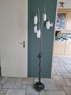 Vloerlamp modern RVS met 5 x Melkglas kelkjes, Huis en Inrichting, Lampen | Vloerlampen, Ophalen, Gebruikt, Glas, Modern