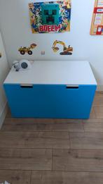 Ikea smastad kist wit blauw met kussen!, Kinderen en Baby's, Kinderkamer | Commodes en Kasten, Minder dan 75 cm, 50 tot 70 cm