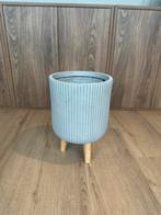 Grijze Bloempot met Houten Poten, Tuin en Terras, Bloempotten, Ophalen, Rond, Binnen, Zo goed als nieuw